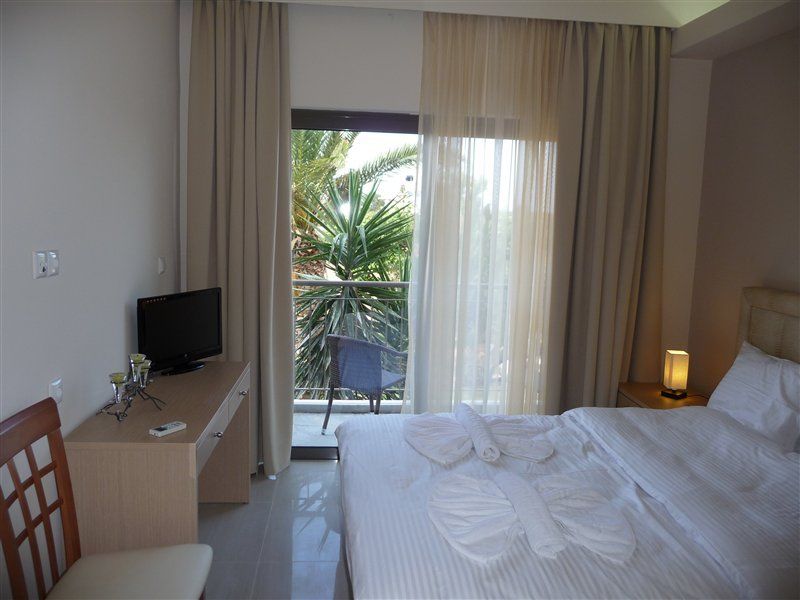 Oasis Beach Hotel - Adults Only Anissaras Exteriér fotografie
